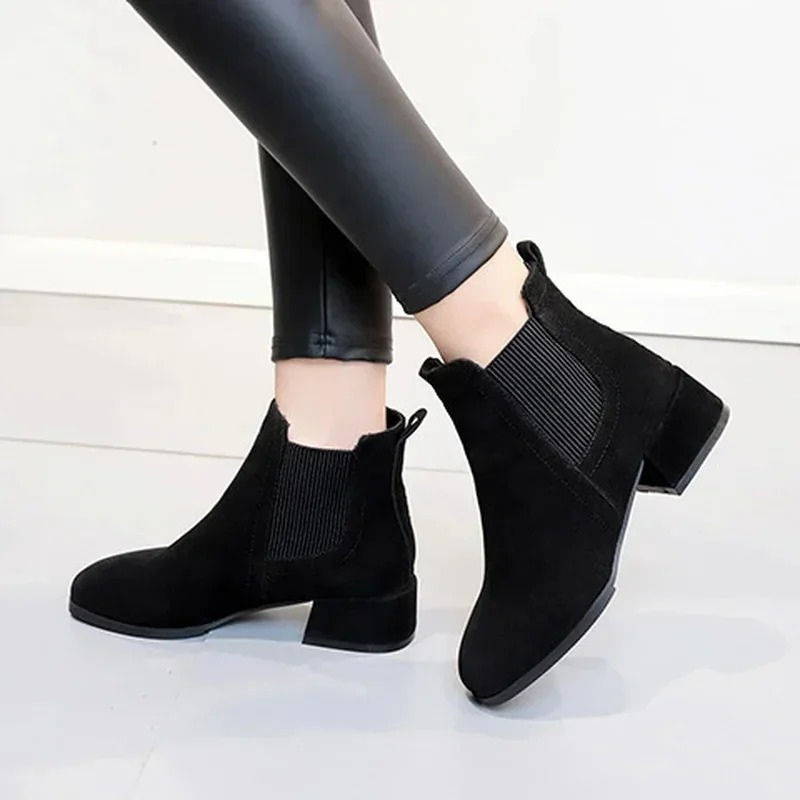 Womens-Chelsea-Boots-Block-Heel-Ankle-Style-2.png