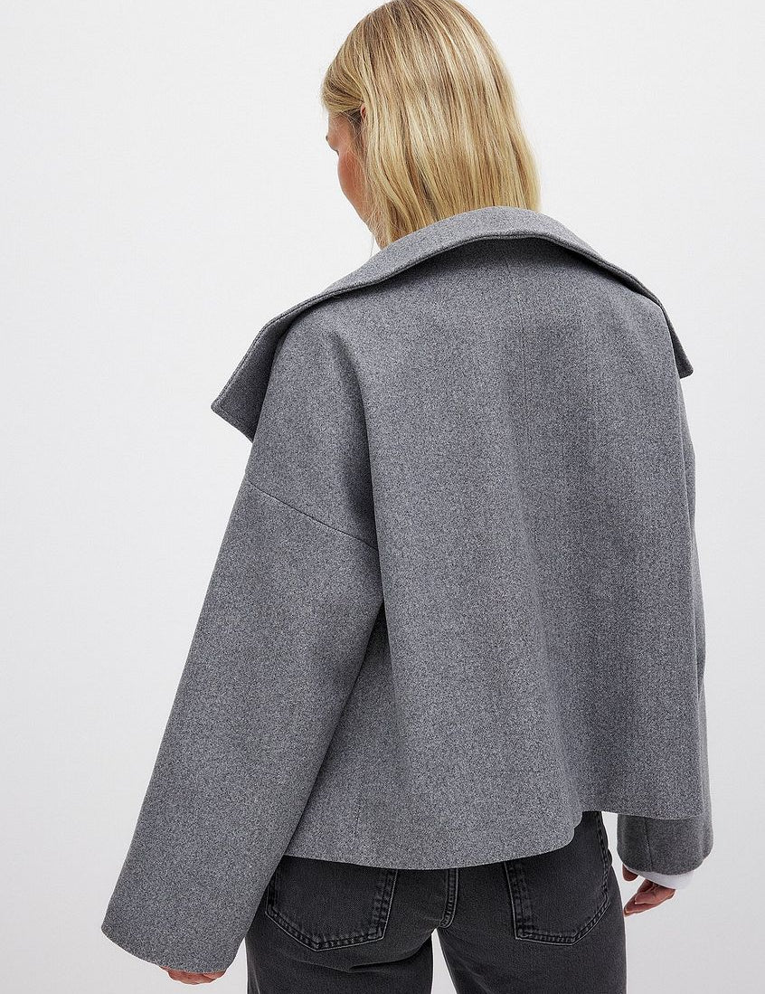 womens-cropped-trench-coat-with-wide-lapel-double-breasted-oversized-10.jpg